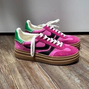 Steve Madden Doge platform sneakers